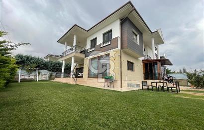 Gölbaşı Karşıyaka’da göl manzaralı satılık muhteşem vill
