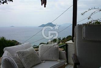 Plajlı Sitede Yıllık Kiralık 3+1 Eşyalı Deniz Manzaralı Tribleks