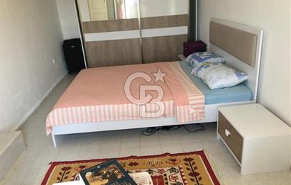 Plajlı Sitede Yıllık Kiralık 3+1 Eşyalı Deniz Manzaralı Tribleks