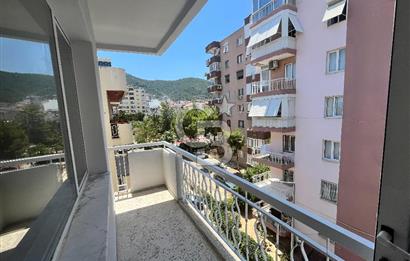 Balçova Kipa Karşısında Bakımlı Kiralık 3+1 Daire