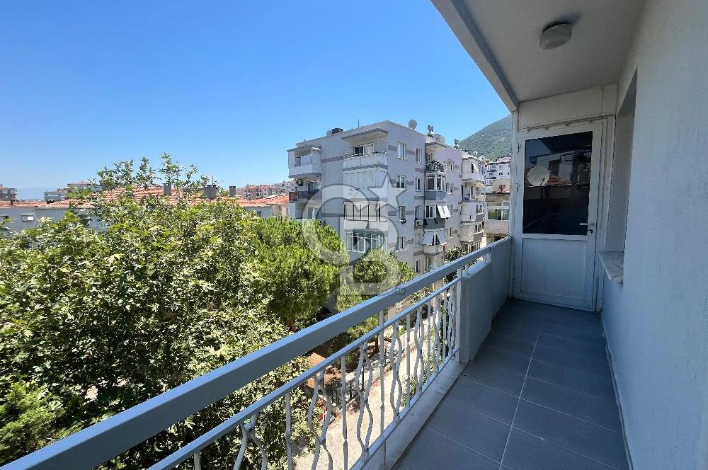 Balçova Kipa Karşısında Bakımlı Kiralık 3+1 Daire