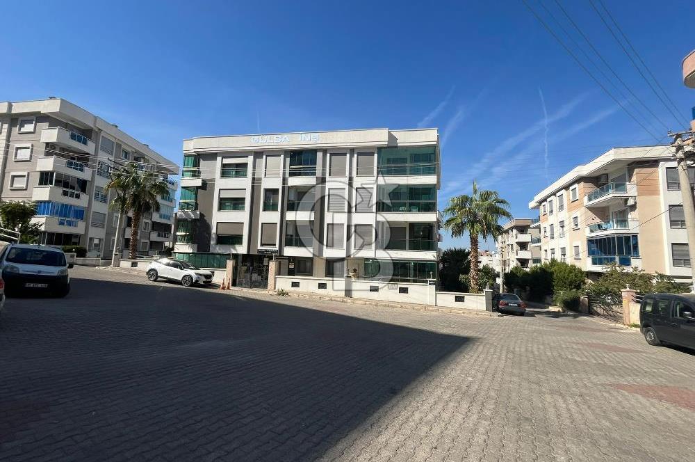 Narlıdere'de Merkezi Konumda Eşyalı Kiralık 2+1 Daire