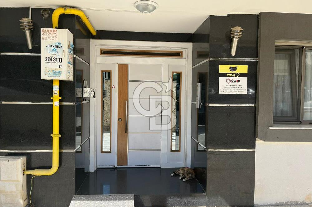 Narlıdere'de Merkezi Konumda Eşyalı Kiralık 2+1 Daire