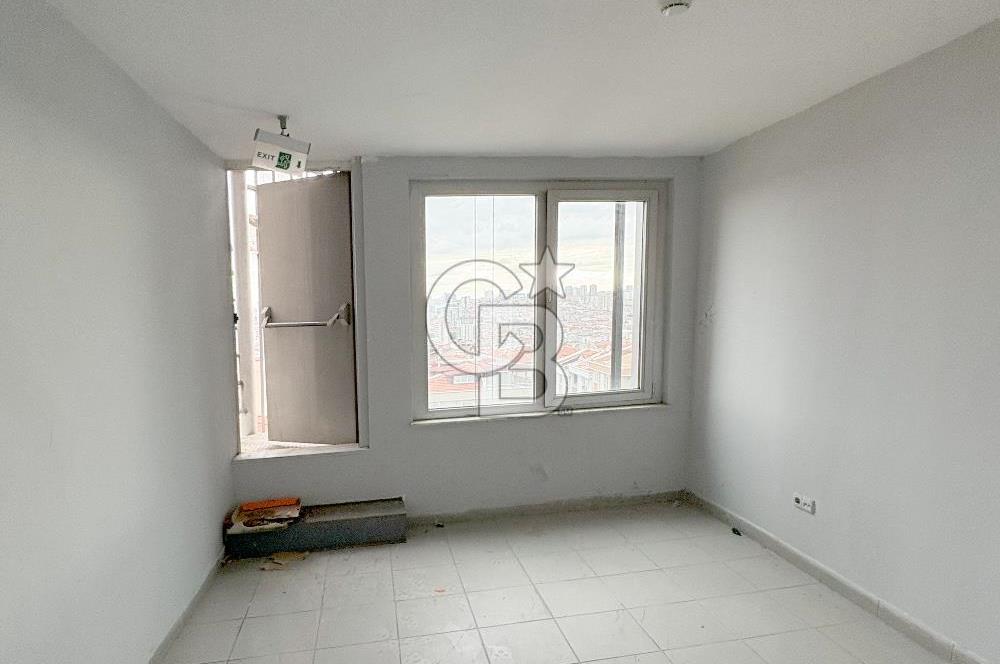 BAĞCILAR İNÖNÜ MAHALLESİ SATILIK 650 M2 OFİS KATI