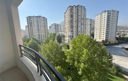 EFEKENT SİTESİNDE GENİŞ AİLELER İÇİN İDEAL 4+1 DAİRE