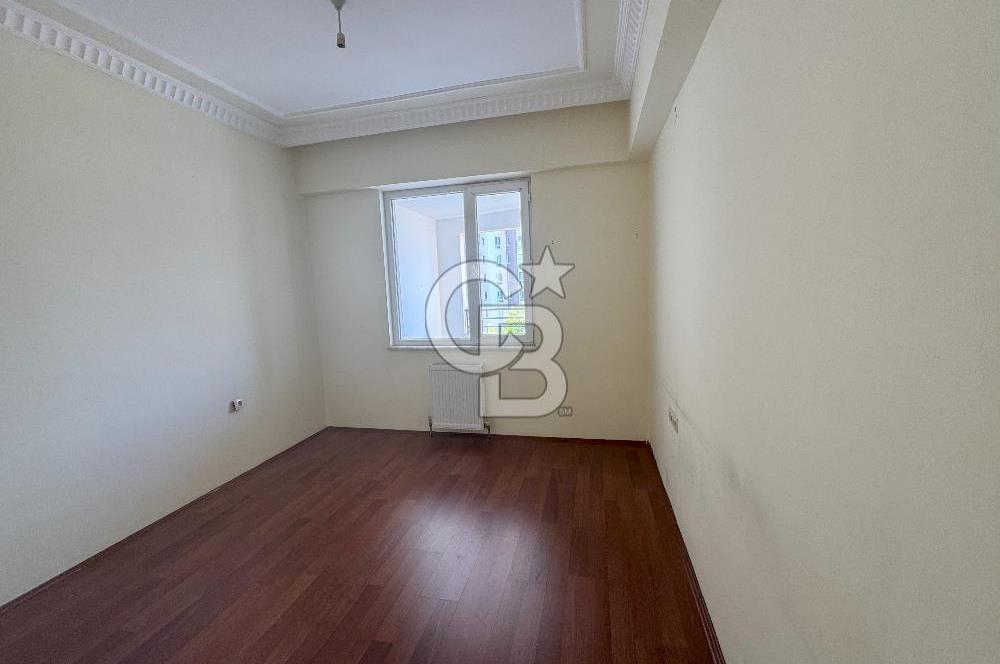 EFEKENT SİTESİNDE GENİŞ AİLELER İÇİN İDEAL 4+1 DAİRE