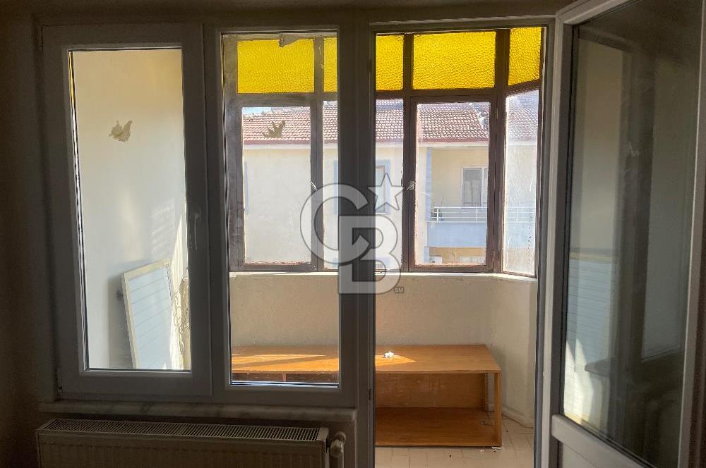 FEVZİÇAKMAK MAHALLESİ ÖĞRENCİYE KİRALIK EŞYALI 2+1 DAİRE!​