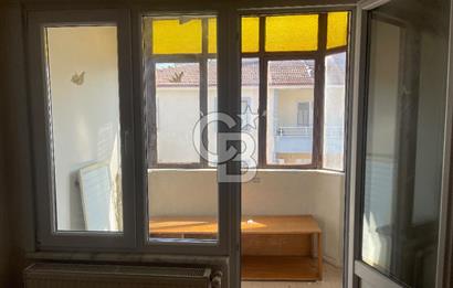FEVZİÇAKMAK MAHALLESİ ÖĞRENCİYE KİRALIK EŞYALI 2+1 DAİRE!​