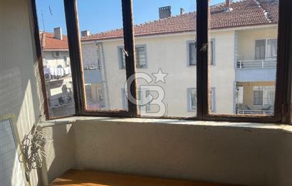FEVZİÇAKMAK MAHALLESİ ÖĞRENCİYE KİRALIK EŞYALI 2+1 DAİRE!​