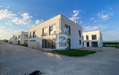 CB CITY' DEN YAŞAMKENTTE SATILIK 4+1 HAVUZLU VİLLA