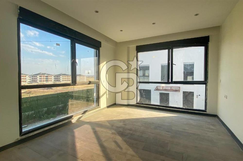 CB CITY' DEN YAŞAMKENTTE SATILIK 4+1 HAVUZLU VİLLA