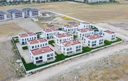CB CITY' DEN YAŞAMKENTTE SATILIK 4+1 HAVUZLU VİLLA