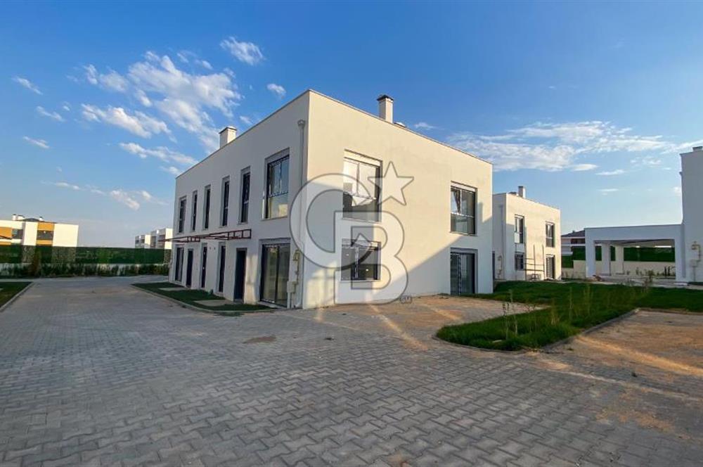 CB CITY' DEN YAŞAMKENTTE SATILIK 4+1 HAVUZLU VİLLA