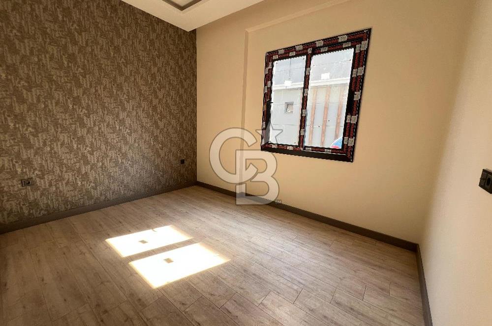 MERSİN ÇANKAYA KUYULUK’TA SATILIK 4+1 BAHÇELİ TRİPLEX VİLLA – GENİŞ TERASLI, OTOPARKLI, LÜKS SİTE İÇİNDE