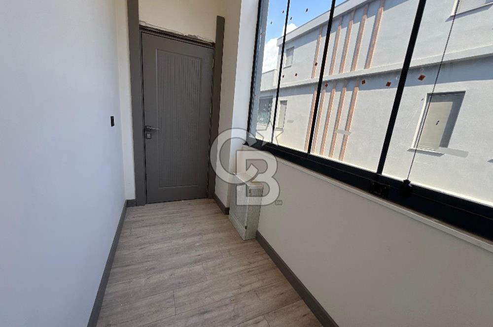 MERSİN ÇANKAYA KUYULUK’TA SATILIK 4+1 BAHÇELİ TRİPLEX VİLLA – GENİŞ TERASLI, OTOPARKLI, LÜKS SİTE İÇİNDE