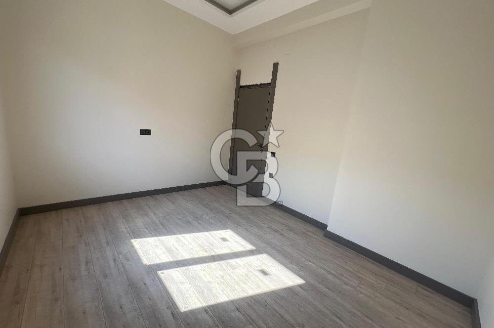 MERSİN ÇANKAYA KUYULUK’TA SATILIK 4+1 BAHÇELİ TRİPLEX VİLLA – GENİŞ TERASLI, OTOPARKLI, LÜKS SİTE İÇİNDE