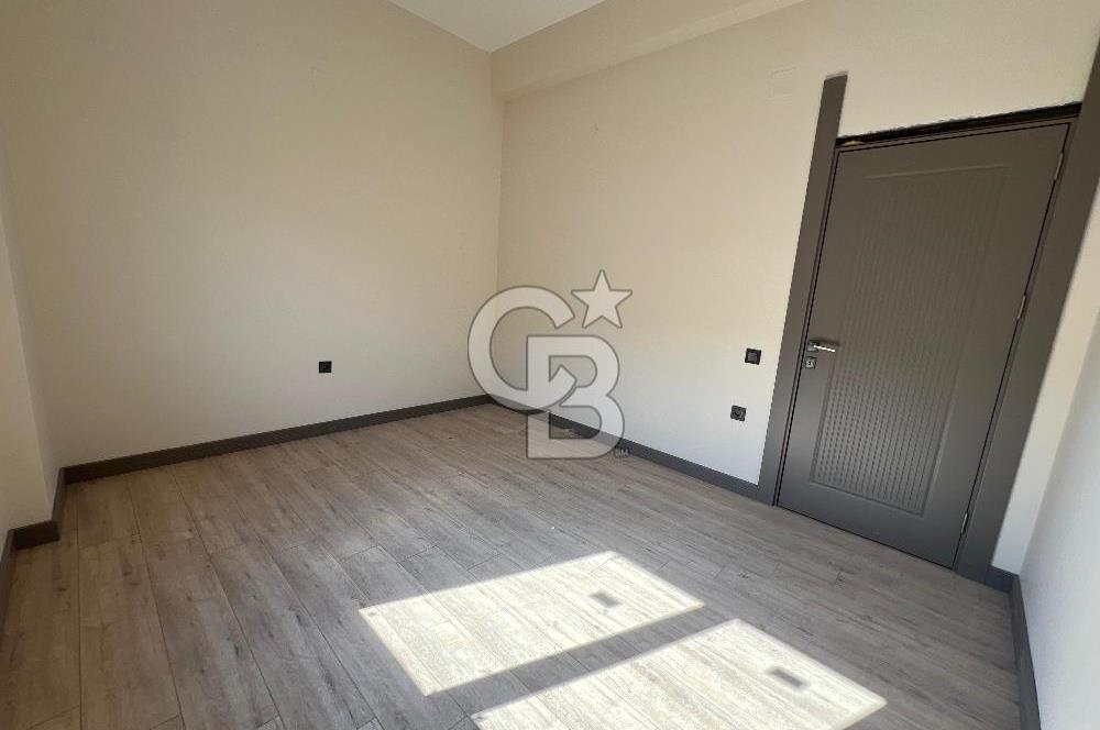 MERSİN ÇANKAYA KUYULUK’TA SATILIK 4+1 BAHÇELİ TRİPLEX VİLLA – GENİŞ TERASLI, OTOPARKLI, LÜKS SİTE İÇİNDE