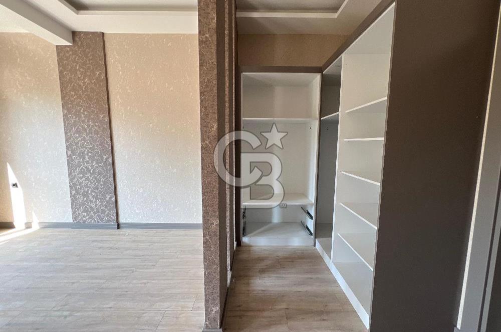 MERSİN ÇANKAYA KUYULUK’TA SATILIK 4+1 BAHÇELİ TRİPLEX VİLLA – GENİŞ TERASLI, OTOPARKLI, LÜKS SİTE İÇİNDE