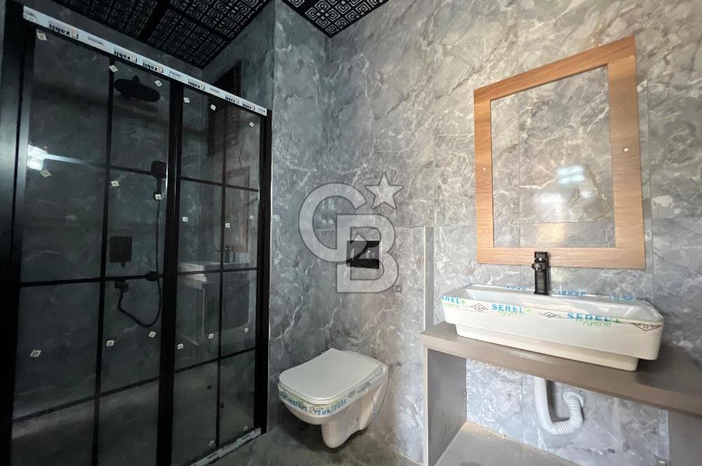 MERSİN ÇANKAYA KUYULUK’TA SATILIK 4+1 BAHÇELİ TRİPLEX VİLLA – GENİŞ TERASLI, OTOPARKLI, LÜKS SİTE İÇİNDE