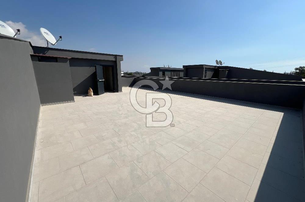 MERSİN ÇANKAYA KUYULUK’TA SATILIK 4+1 BAHÇELİ TRİPLEX VİLLA – GENİŞ TERASLI, OTOPARKLI, LÜKS SİTE İÇİNDE