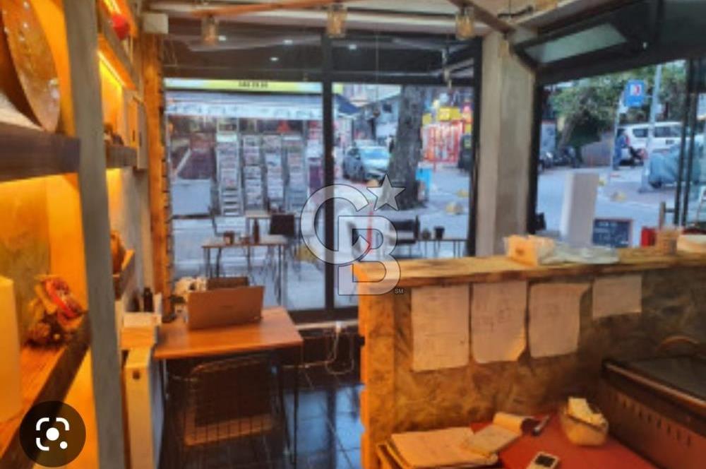 KADIKÖY RASİMPAŞADA ÇİFT CEPHE SATILIK DÜKKAN