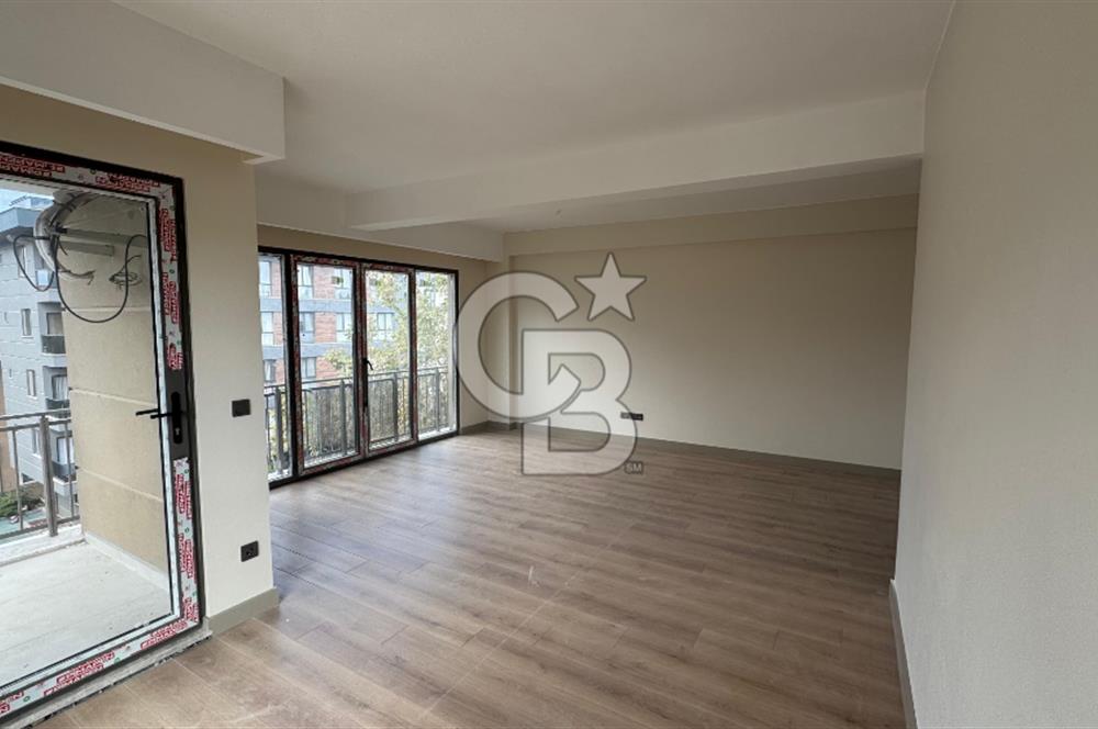 ÇENGELKÖY'DE CADDE ÜZERİ LÜX 3+1 100 M2 SATILIK DAİRE