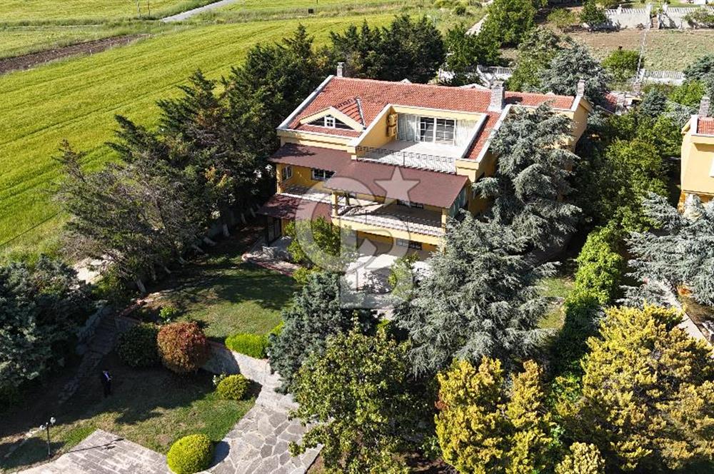 BÜYÜKÇEKMECE KUMBURGAZ'DA 2.784 M² ARSA İÇİNDE MÜSTAKİL VİLLA