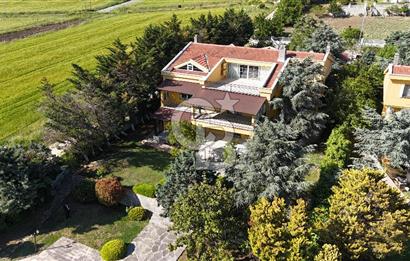 BÜYÜKÇEKMECE KUMBURGAZ'DA 2.784 M² ARSA İÇİNDE MÜSTAKİL VİLLA
