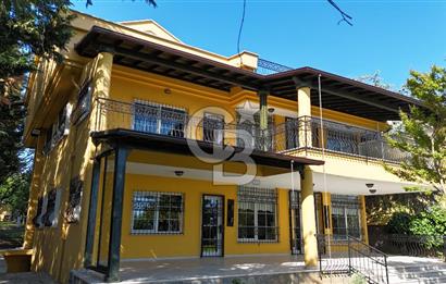 BÜYÜKÇEKMECE KUMBURGAZ'DA 2.784 M² ARSA İÇİNDE MÜSTAKİL VİLLA