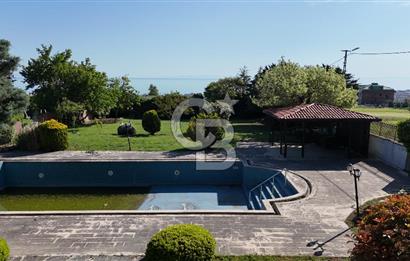 BÜYÜKÇEKMECE KUMBURGAZ'DA 2.784 M² ARSA İÇİNDE MÜSTAKİL VİLLA