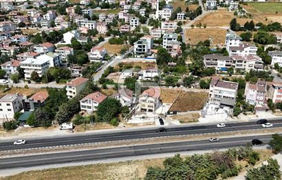 BÜYÜKÇEKMECE KUMBURGAZ E5 CEPHE 555 M² ARSA 