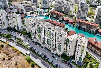BOSPHORUS CITY GÖL BOĞAZ MANZARALI ERGUVAN EVLERİNDE 3+1