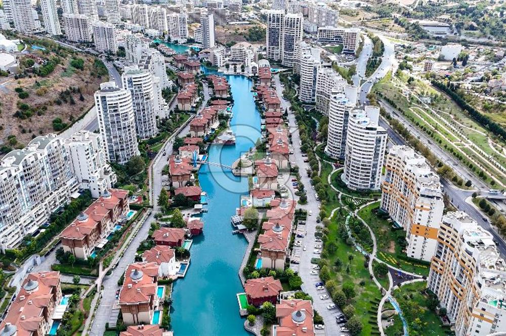 BOSPHORUS CITY GÖL BOĞAZ MANZARALI ERGUVAN EVLERİNDE 3+1