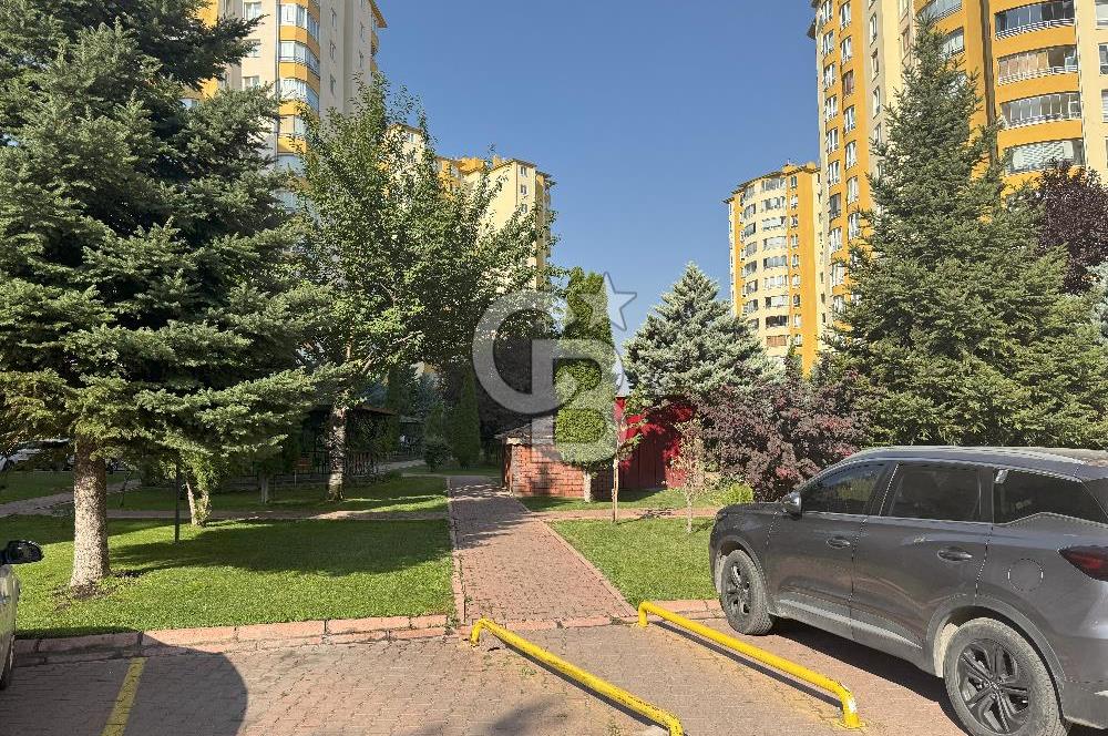 EFEKENT SİTESİNDE GENİŞ AİLELER İÇİN İDEAL 4+1 DAİRE