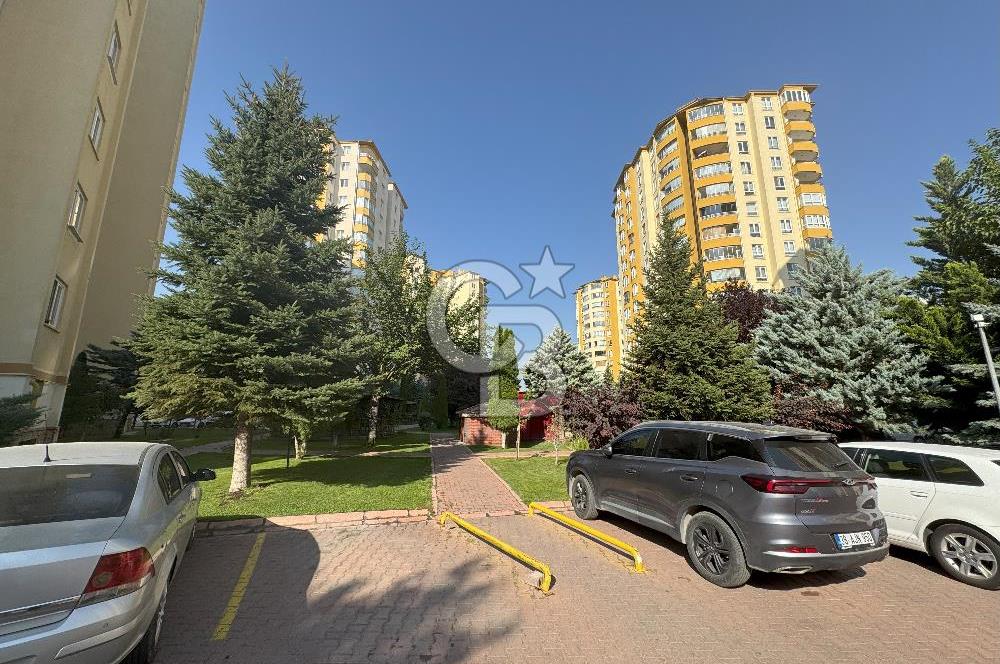 EFEKENT SİTESİNDE GENİŞ AİLELER İÇİN İDEAL 4+1 DAİRE