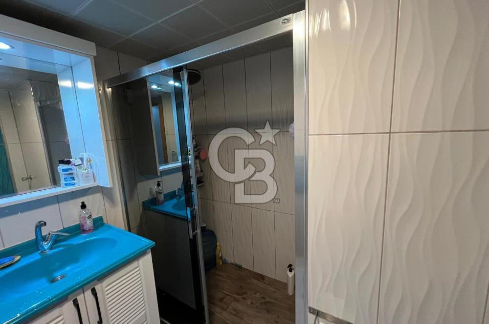Karşıyaka’da Tersane Karşısında Deniz Manzaralı Satılık 3+1 Daire