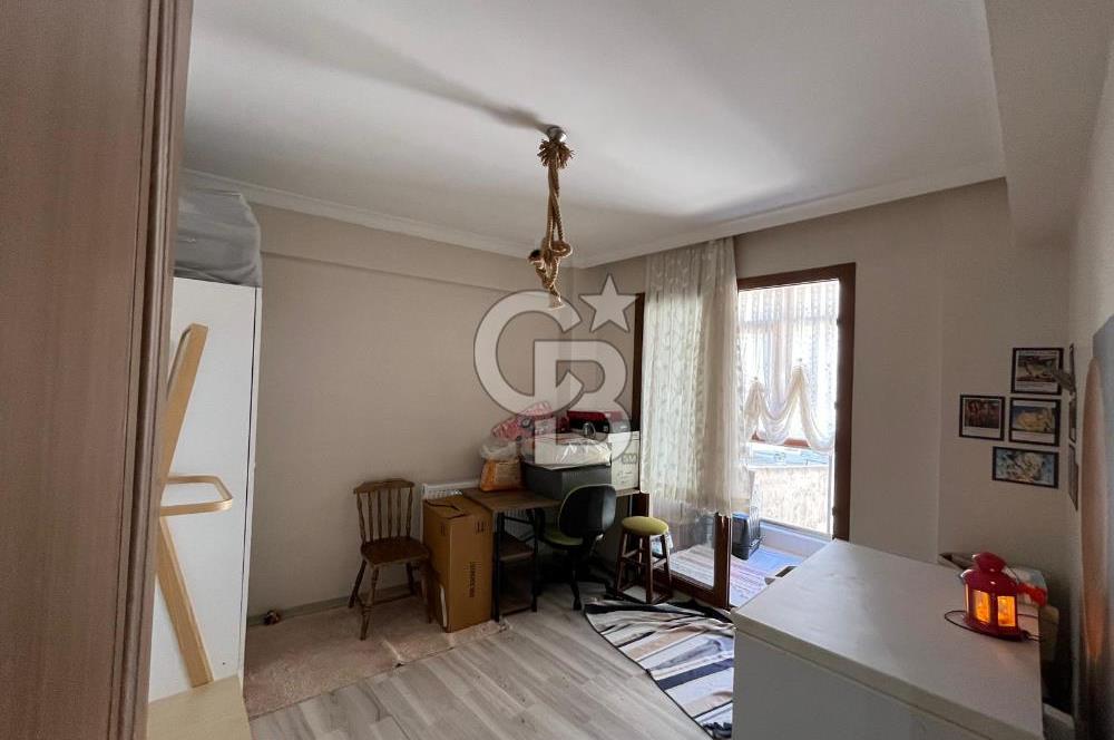 Karşıyaka’da Tersane Karşısında Deniz Manzaralı Satılık 3+1 Daire