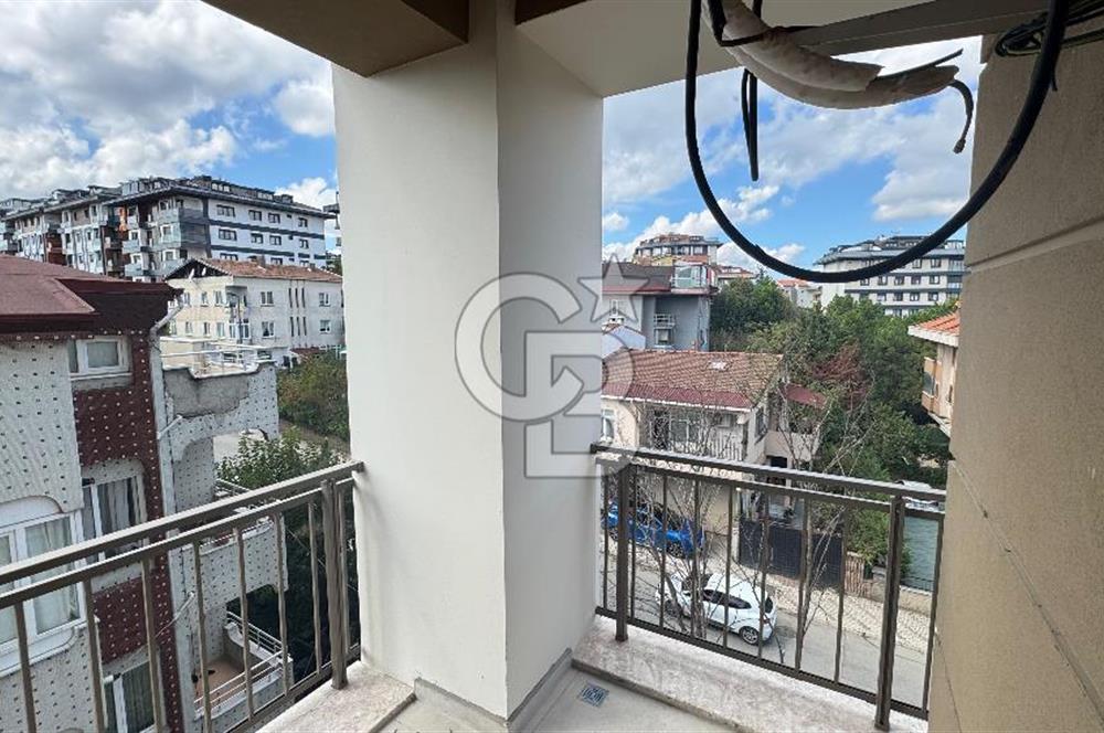 ÇENGELKÖY'DE CADDE ÜZERİ LÜX 3+1 100 M2 SATILIK DAİRE
