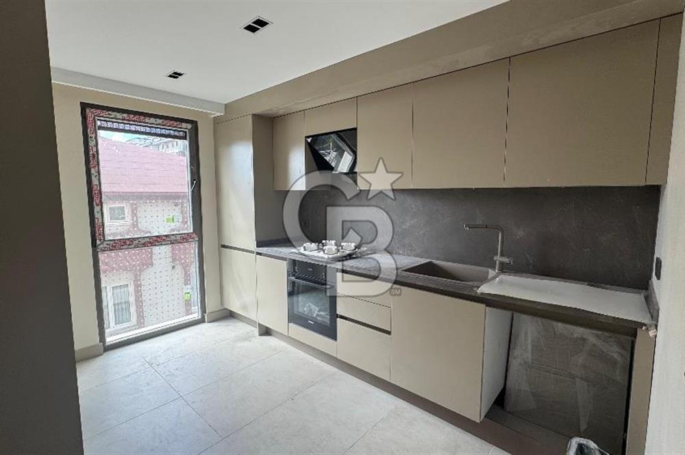 ÇENGELKÖY'DE CADDE ÜZERİ LÜX 3+1 100 M2 SATILIK DAİRE