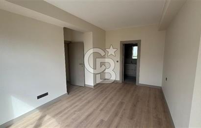 ÇENGELKÖY'DE CADDE ÜZERİ LÜX 3+1 100 M2 SATILIK DAİRE