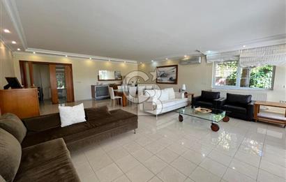 BÜYÜKÇEKMECE KUMBURGAZ'DA 2.784 M² ARSA İÇİNDE MÜSTAKİL VİLLA