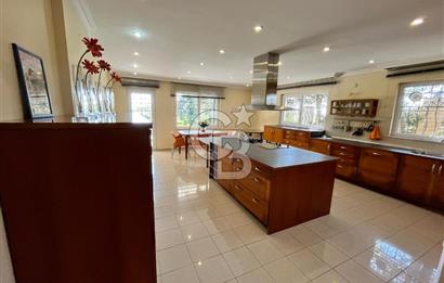 BÜYÜKÇEKMECE KUMBURGAZ'DA 2.784 M² ARSA İÇİNDE MÜSTAKİL VİLLA