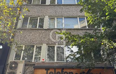 BEŞİKTAŞ TÜRKALİDE ÇARŞININ TAM ORTASINDA KOMPLE BİNA