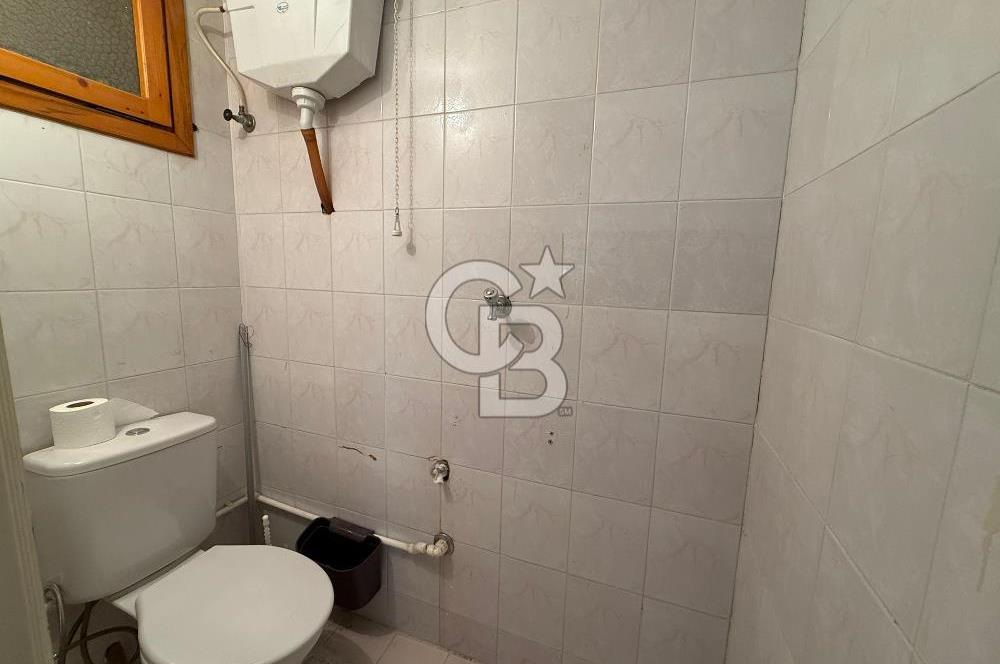 İzmir Karabağlar Reis Mahallesinde Satılık Bahçeli Daire