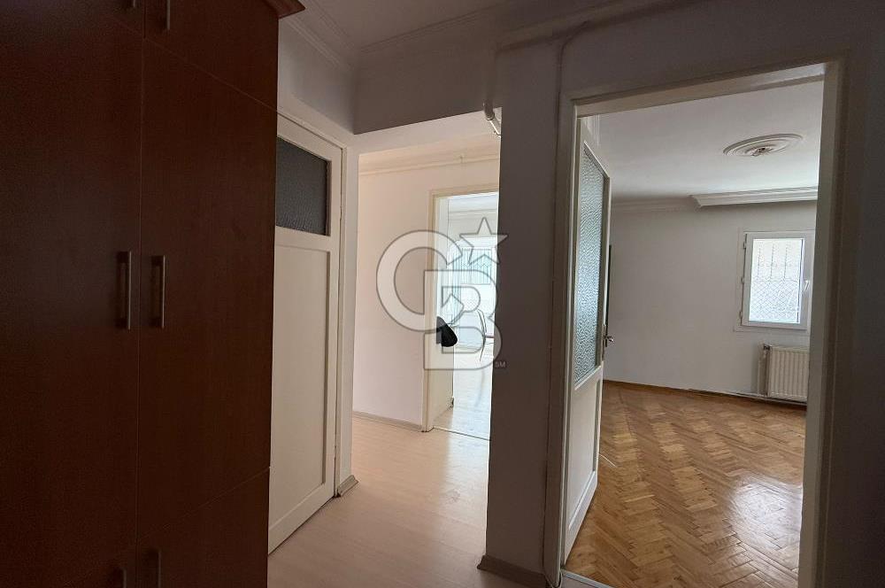 İzmir Karabağlar Reis Mahallesinde Satılık Bahçeli Daire