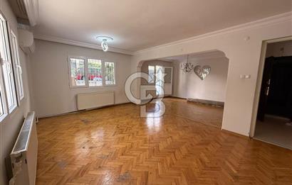 İzmir Karabağlar Reis Mahallesinde Satılık Bahçeli Daire