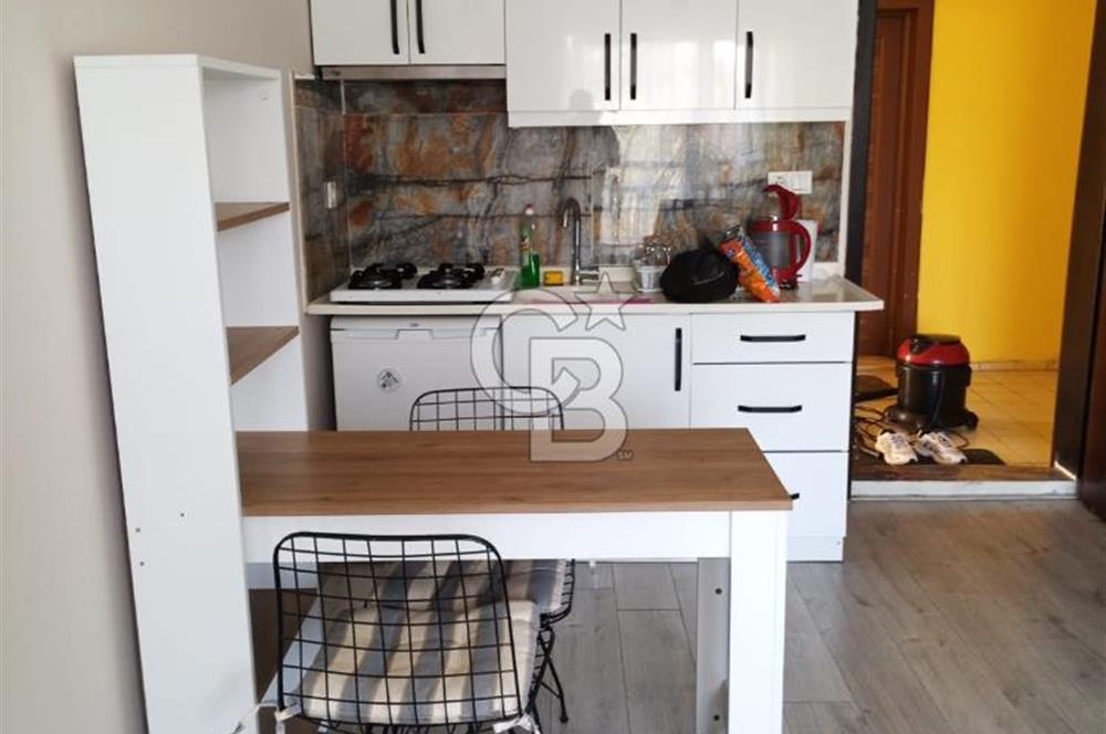 ÇİĞLİ BALATÇIKTA SATILIK FULL EŞYALI 1+1 GENİŞ DAİRE