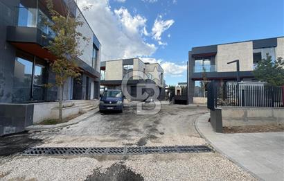 ÇAYYOLU'NUN EN PRESTİJLİ SİTESİ SANTRA DA VİLLA 557m² SATILIK