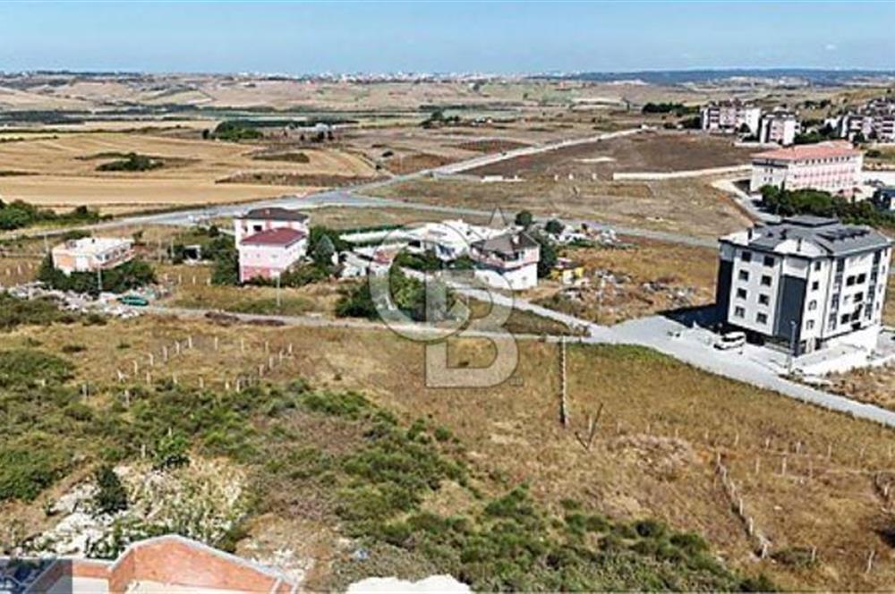HADIMKÖY'DE 260 M² TEPE KONUMDA, KANAL MANZARALI İMARLI ARSA