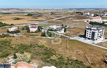 HADIMKÖY'DE 260 M² TEPE KONUMDA, KANAL MANZARALI İMARLI ARSA